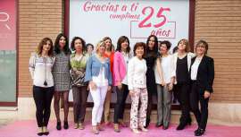 El centro médico organizó un evento para agradecer a clientes, profesionales y amigos, su larga permanencia en el sector