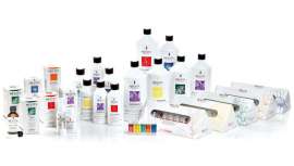 A marca apresenta seis linhas de produtos específicos, para profissionais, para fazer frente aos problemas estéticos que afetam o couro cabeludo e cabelo