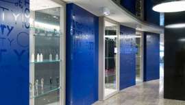 El grupo estadounidense de cosmética registró una facturación de 5.409 millones de dólares hasta marzo de 2017 y un resultado neto negativo de 97,5 millones de dólares