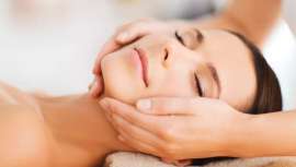 Restructuring es un tratamiento que cuida e hidrata la piel de cada cliente a través de diferentes propiedades naturales, creado por Carmen Montalbán