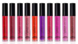 Son seis tonos intensos, realizados con una fórmula que contiene un perfecto equilibrio de aceites y ceras naturales y sintéticas