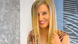 Charlamos con la blogger e influencer Lara Martín-Gilarranz sobre belleza, estilismo y la campaña que arde en las redes sociales #Ellosdancoloralavida, que reivindica el gran trabajo que realizan los peluqueros con nuestra imagen