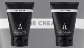 Este creme de barbear, da I.C.O.N., contém uma mistura de extratos exclusivos que criam uma rica espuma para proteger a pele da irritação causada pelo barbear