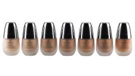 Apresenta-se com uma gama de sete tons: dois claros, três médios e dois escuros