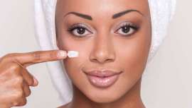 Un estudio universitario estadounidense encuentra disparidades en la industria de la belleza: los productos para pieles negras son más tóxicos que otros