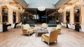 Cindarella Paris es la marca francesa por excelencia fabricante de mobiliario especializada en salones de peluquería y belleza con más de 30 años de mercado