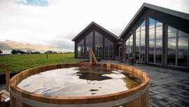 Ya sabemos de las propiedades de la vid para la epidermis. De hecho, la vinoterapia se encuentra en diversos centros termales, pero ahora parece que la cerveza se pone de moda, al menos en un spa de Islandia