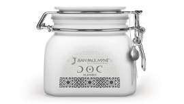 DOC color nos propone OleoDec, el proceso de color más seguro y saludable. Decoloración en baño de aceite y sin amoniaco