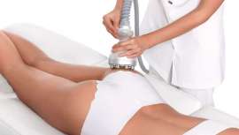 El doctor Pierre Nicolau recomienda la asociación de distintos tratamientos para conseguir unos resultados óptimos sin pasar por el quirófano