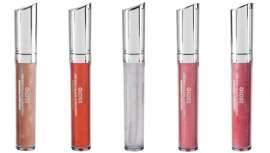 De textura cremosa y en una amplia y alegre paleta de colores, para brillar con luz propia