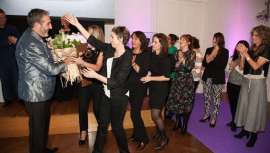 El evento, presentado por Albert Sanromá, director comercial de Revlon Professional Brands,  también contó con la presencia institucional de Maite Cruzado, directora de Turismo de la Diputación de Guipúzcoa