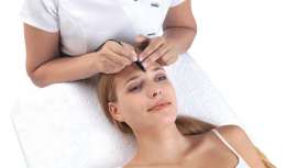 Su tecnología trabaja con emisiones controladas de corriente galvánica y alta frecuencia