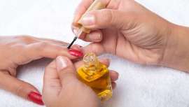 Te descubrimos cómo confeccionar los esmaltados y efectos para las uñas que marcan la pauta esta temporada