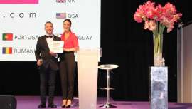 De la mano de la experta Jane Hargreaves, del Reino Unido, se han llevado a cabo varias demostraciones de micropigmentación en ojos en el Aula Micropigmentación, en el pabellón 3 de Ifema