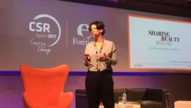 Alexandra Palt, diretora mundial de sustentabilidade de L’Oréal, interveio no foro CRS Spain 2017 de Forética. A diretora explicou que 82% dos produtos lançados ou renovados em 2016 melhoraram o seu perfil social ou meio-ambiental