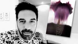 Aprendiz impenitente, confiesa, José Urrutia suma al toque de las musas su quehacer diario y entrega en torno al arte del cabello. Profesional que hoy nos cuenta el cómo y el porqué de su elección y dedicación, una y mil veces, a la peluquería