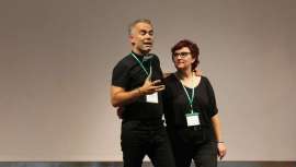 ¿Sabes cuánto pueden hacer las personas y los sentimientos por tu negocio? Óscar Guinea, creador de Peluqueros Millonarios y del método BEC, lo explicará en la próxima formación de Inizi@ HairCosmetics