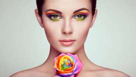 Desde el cabello pulido peinado hacia atrás hasta los ojos de neón, esta red social revela el look, los colores y las herramientas de belleza más decisivas para el próximo año