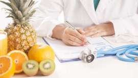 Más de 100 millones de bacterias viven en nuestro organismo y su influencia sobre la alimentación es significativa. El Doctor Pierre Nicolau apunta cómo controlar a estas bacterias para disfrutar de una dieta correcta y disminuir de peso