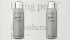 Living Proof apresenta este spray revolucionário que se aplica a seco e transforma qualquer cabelo fino e sem vida, dotando-lhe de corpo em qualquer momento e lugar
