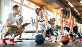 Los establecimientos dedicados al fitness, cadenas de gimnasios principalmente, aumentan en nuestro país. El interés en ascenso por la salud y otros datos macro y microeconómicos impulsan este desarrollo según un informe DBK