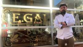 La Old School es uno de los movimientos con más fuerza hoy día entre barbas y barberos y Enrique Gallego, uno de sus maestros, quien nos desvela los secretos de varías de las técnicas de la clásica barbería impartidos en sus cursos