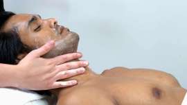 Con el objetivo de reparar la piel masculina de las irritaciones, consecuencia del gesto del afeitado diario, nace un tratamiento específico de belleza para el hombre, diseñado por Estética Lostao, ideal para regalar en el Día del Padre