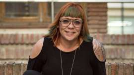 Hablamos con Montse Morella de lo humano y lo divino. Marionettes, una de sus colecciones más rompedoras, ocupa nuestra portada, la excusa ideal para disfrutar de una de las mujeres más significativas del panorama actual de la peluquería