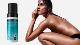 St.Tropez revoluciona el moreno sin sol y lanza una espuma bronceadora tan rápida como fácil de usar, que acaba con cualquier concepto conocido hasta el momento en materia de autobronceado. Aplicar, duchar y, ¡listo!