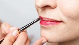 Esta iniciativa, enmarcada dentro del sistema público de salud, enseña a las pacientes con cáncer a cuidar su piel, a protegerse del sol y a maquillarse durante los tratamientos oncológicos