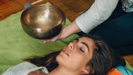 La repercusión directa del sonido en nuestra salud ha cobrado especial relevancia en los últimos años, dado el interés creciente por este tipo de terapias, asociadas generalmente al sector del spa y el wellness