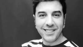 Tres imágenes puro glamour y disciplina en el manejo de la técnica de la moda y la peluquería, en una colección ganadora, aúpan a José Urrutia al escalafón de estrella, uno de los tres españoles aspirantes a competir en la gran final internacional