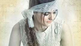 Una oportunidad para descubrir las nuevas técnicas del recogido es la que nos ofrece el Equipo Luna junto a Wella Professionals en una Master Class en la que abordar su confección desde todas sus vertientes, incluidos adornos y tocados