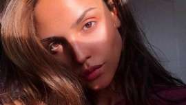 La actriz mexicana Eiza González califica a la publicación de la galería de imágenes de Univisión Entretenimiento, en la que se compara su rostro con y sin maquillaje, de machista. Eiza se suma así al movimiento #NoMakeup iniciado por Alicia Keys