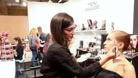 Cazcarra Image Group colabora desde hace años en esta feria, aportando los mejores servicios profesionales para los asistentes y su experiencia en cosmética de tratamiento y maquillaje corrector