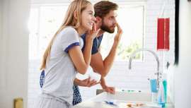 Estados Unidos constata que los hombres utilizan cosméticos para las mujeres y que tanto ellas como ellos prefieren los productos de belleza unisex. Un tanto por ciento de la demanda que ha de ser tenido en cuenta al ser ya tendencia