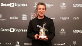 La 33 edición de Getxo Moda rinde homenaje a la trayectoria profesional del conocido peluquero navarro 