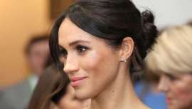 Si ya era popular desde hace algún tiempo, el Messy Bun arrasa desde que Meghan Markle lo haya convertido en su peinado de cabecera. Un recogido que permite múltiples posibilidades, como su adaptación wedding para bodas