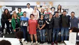 Ante casi 20 profesionales de la peluquería cacereña, el estilista ha mostrado varios trabajos creados para Revlon Professional 