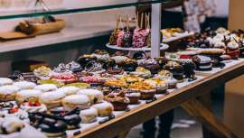 Comer repentinamente, sin apetito y con ansiedad responde a un problema emocional. Para ganarle la batalla a ese trastorno es importante seguir unas pautas saludables de hábitos y nutrición