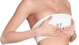 A pesar de la creencia popular, influida por la publicidad engañosa o la mala praxis, no existen implantes mamarios que duren para siempre. Los nuevos materiales alargan su permanencia pero ante cualquier contratiempo estos han de ser cambiados