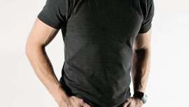 Textiles cosméticos inteligentes de activos microencapsulados que se liberan y penetran por fricción. Así funcionan las prendas reductoras y anticelulíticas Belkos Svelt que suma ahora su nueva camiseta masculina, línea FitMen
