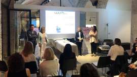 Wishpro es un equipo para tratamientos faciales con una avanzada y exclusiva tecnología, la magnetoforesis, para tratar cualquier alteración y necesidad de la piel