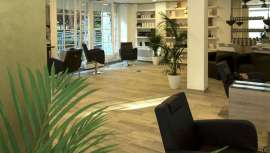 La firma apuesta por el cuidado capilar cien por cien natural. Todos sus protocolos se basan en la aromaterapia, evitando la incorporación de ingredientes artificiales y/o conservantes