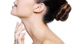 El lifting del cuello es una intervención de cirugía plástica quizá menos nombrada pero fundamental a la hora de devolver la juventud al rostro. Puede practicarse sola o en combinación con un lifting facial y otros procedimientos