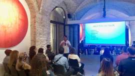 El italofrancés, consultor de empresas y experto en el sector de la peluquería, ha impartido una exitosa charla Cómo gestionar un salón de éxito, en Studio Beauty Market, en el gótico barcelonés