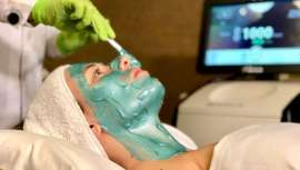 El protocolo de belleza facial une una exfoliación revitalizante, dos de las más avanzadas tecnologías (electromagnéticos y  electroestimulación), y una mascarilla altamente nutritiva