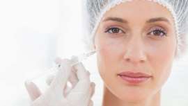 Frente al envejecimiento cutáneo, como probablemente frente a cualquier inestetismo, el curso se plantea cuatro grandes grupos de tratamientos: los preventivos, los restitutivos, los curativos y los paliativos