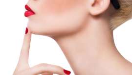 Este novedoso filler actúa eficazmente en el tratamiento del doble mentón, reduciendo la grasa, tensando la piel de la zona y redefiniendo el óvalo facial