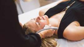 Este nuevo tratamiento consigue un auténtico remodelado facial y borrado de doble mentón, papada e incluso papada smartphone